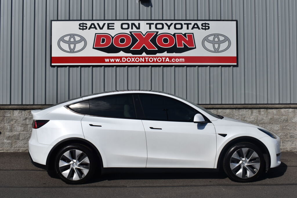 Used 2021 Tesla Model Y 2WD image 8