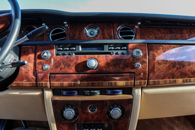 Used 2012 Rolls-Royce Phantom Sedan RWD image 39