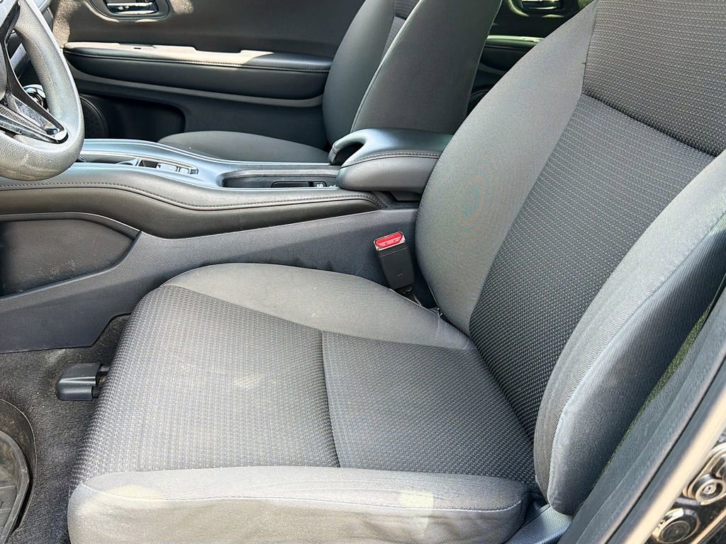 Used 2022 Honda HR-V LX image 37