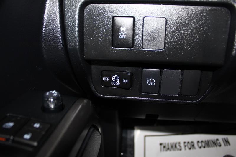 Used 2020 Toyota Tacoma SR5 AWD/4WD image 23