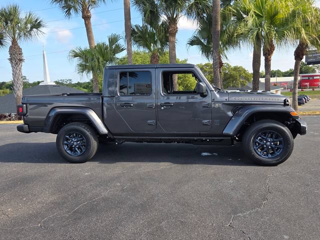 Used 2026 Jeep Gladiator Sport AWD/4WD image 9
