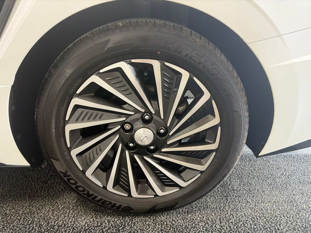 Used 2021 Hyundai Sonata Limited FWD image 19