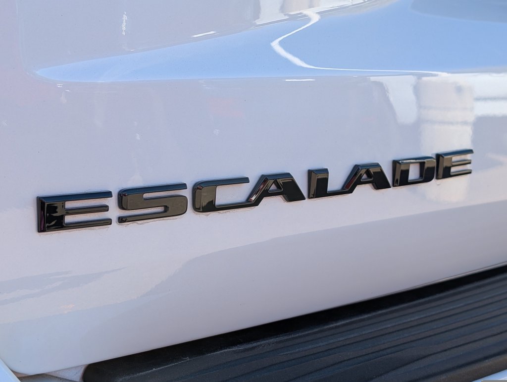 Certified 2024 Cadillac Escalade Sport Platinum w/ LPO, ONYX Package AWD/4WD image 11