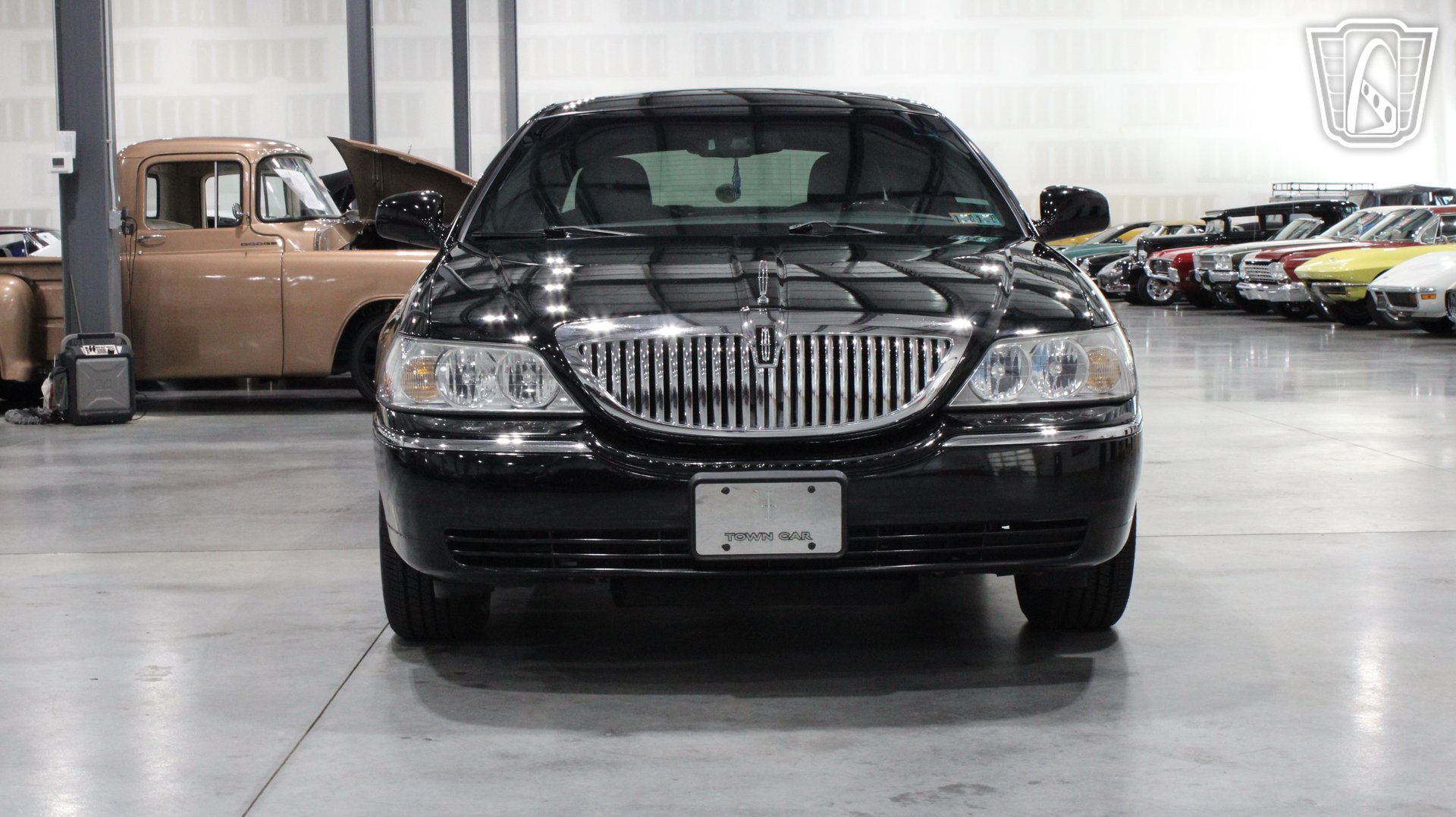 Used 2006 Lincoln Town Car Signature Limited RWD image 27