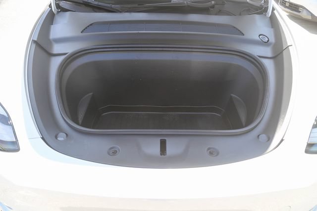 Used 2021 Tesla Model Y Long Range AWD/4WD image 26