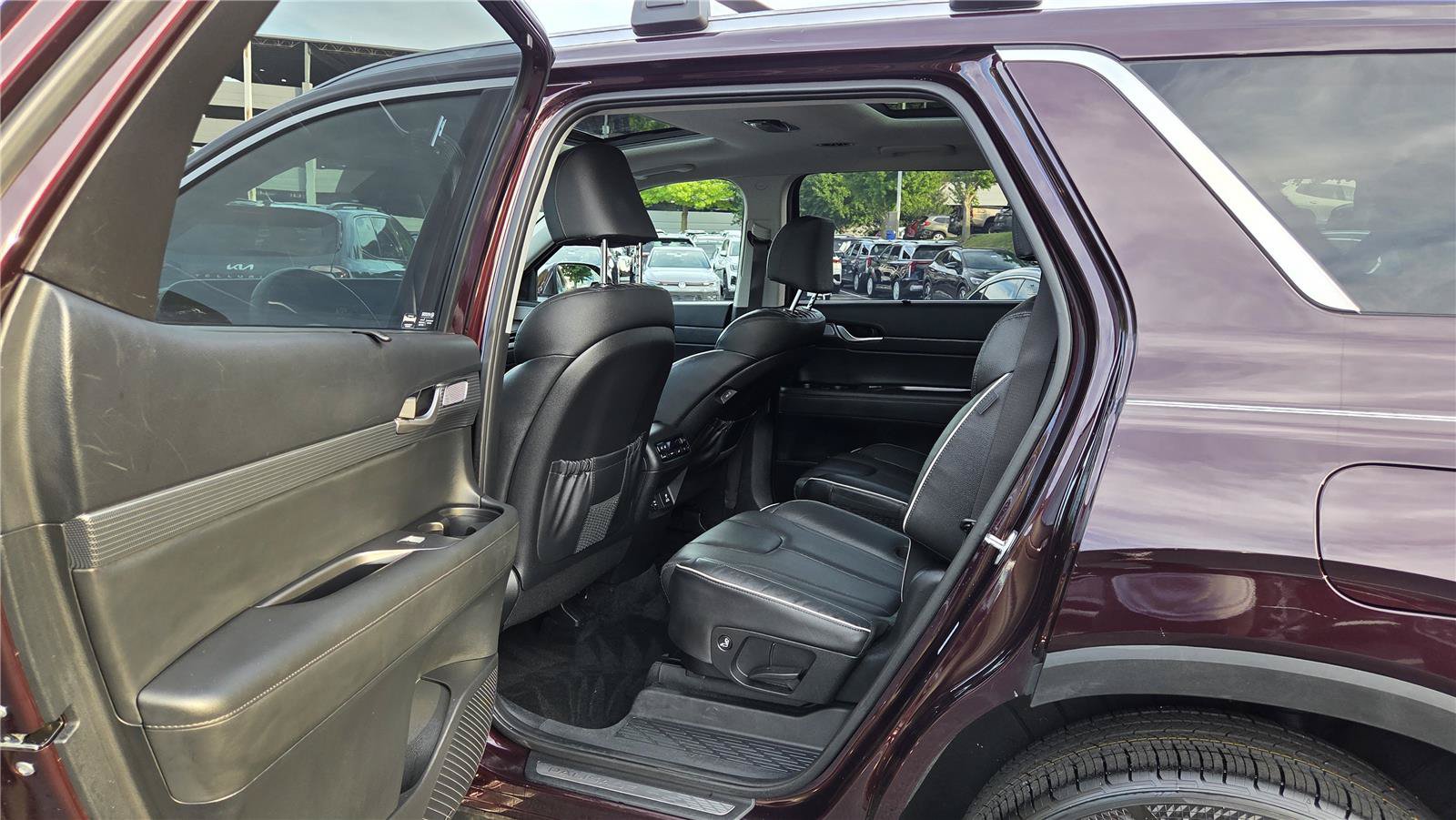 Used 2023 Hyundai Palisade Limited AWD/4WD image 29