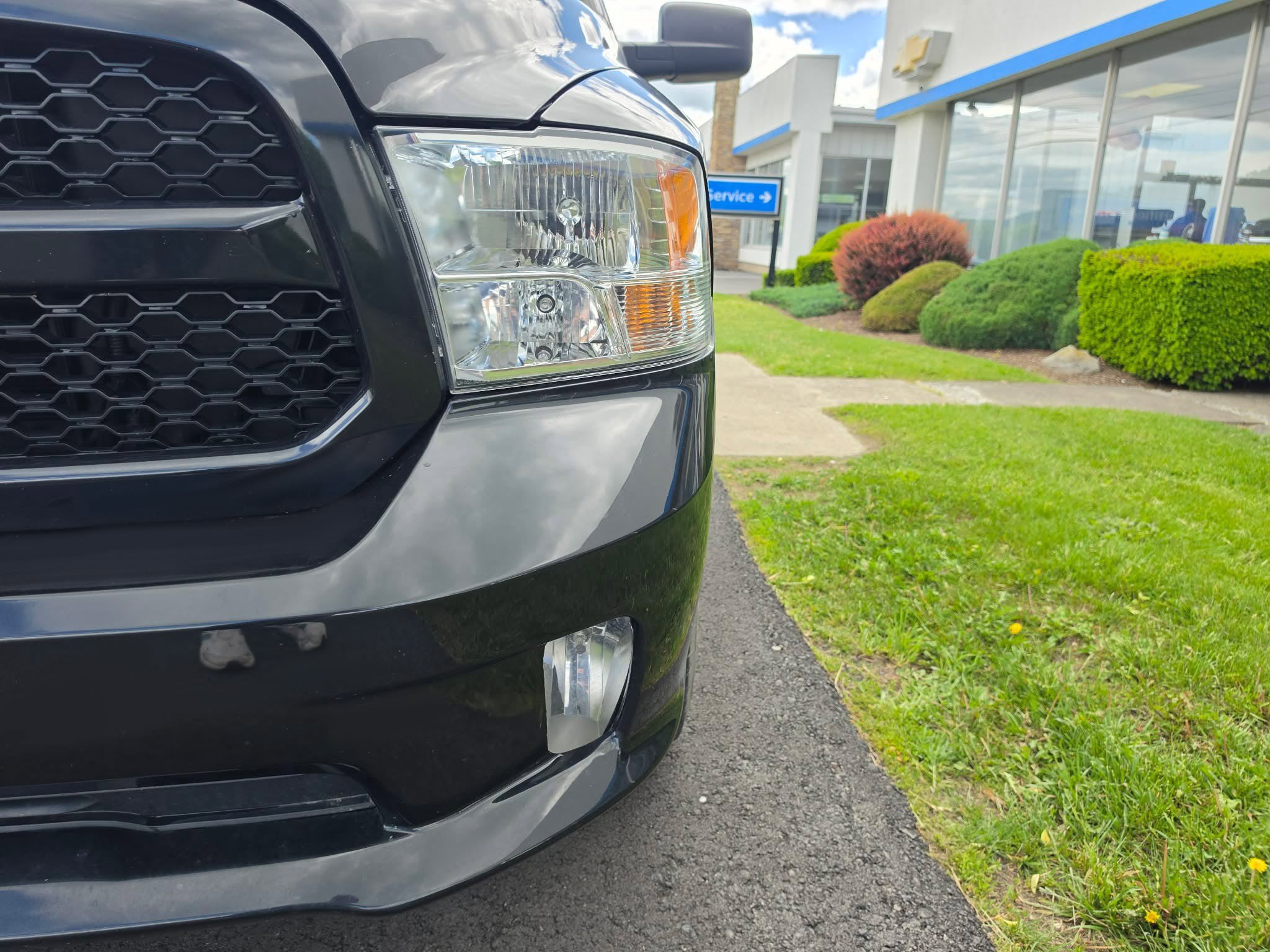 Used 2018 RAM 1500 Express AWD/4WD image 9