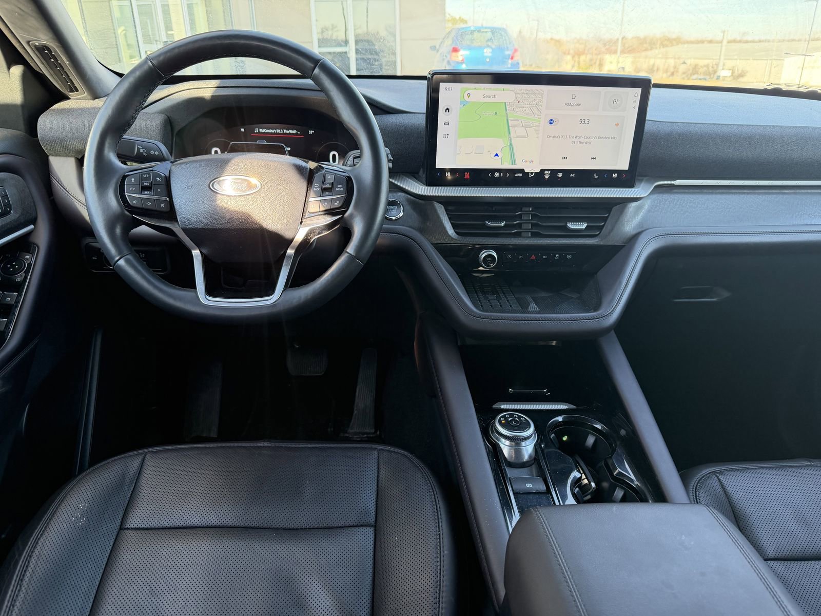 Used 2025 Ford Explorer Platinum w/ LUX Leather Package image 6