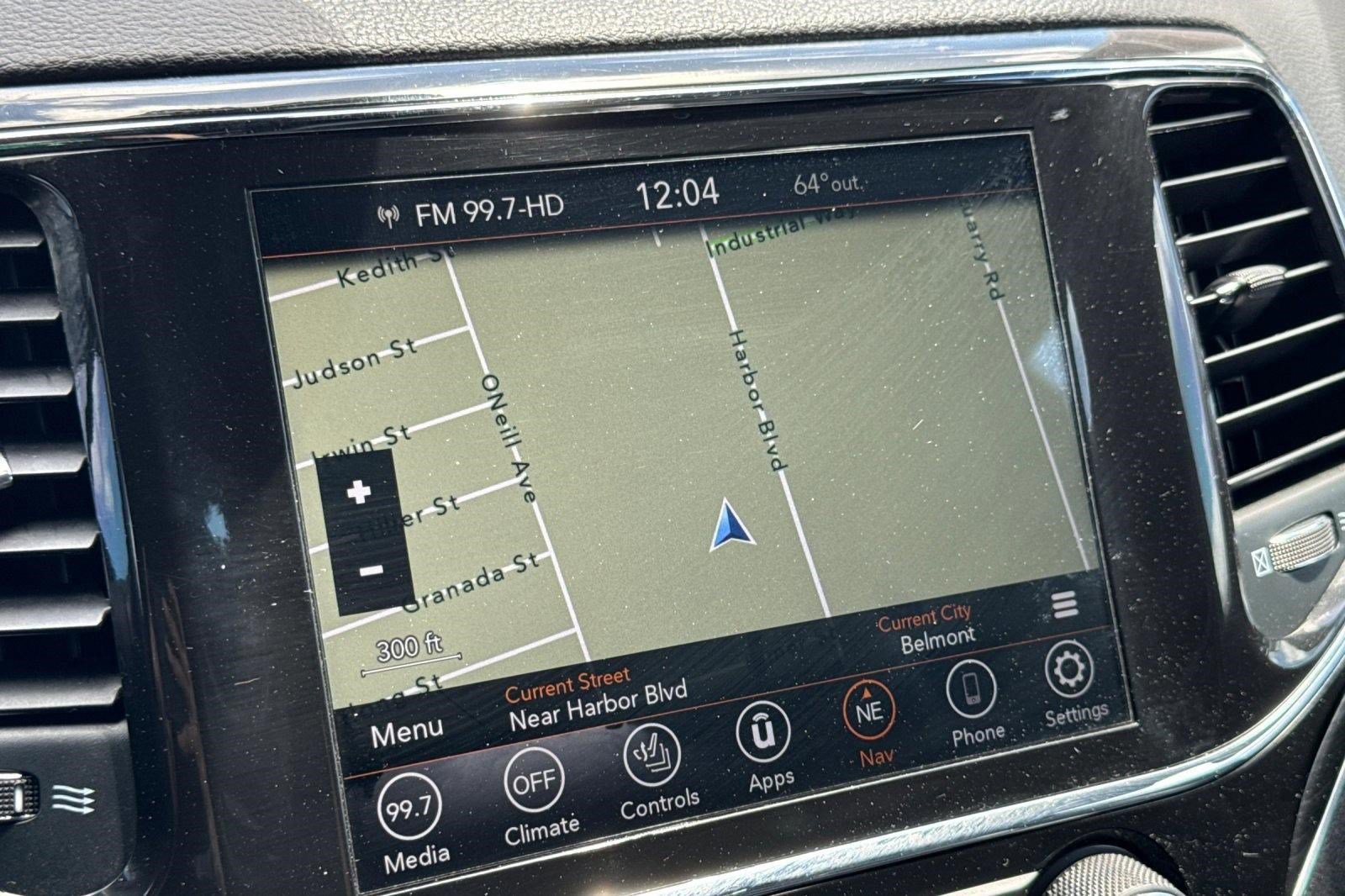 Used 2021 Jeep Grand Cherokee Limited AWD/4WD image 25