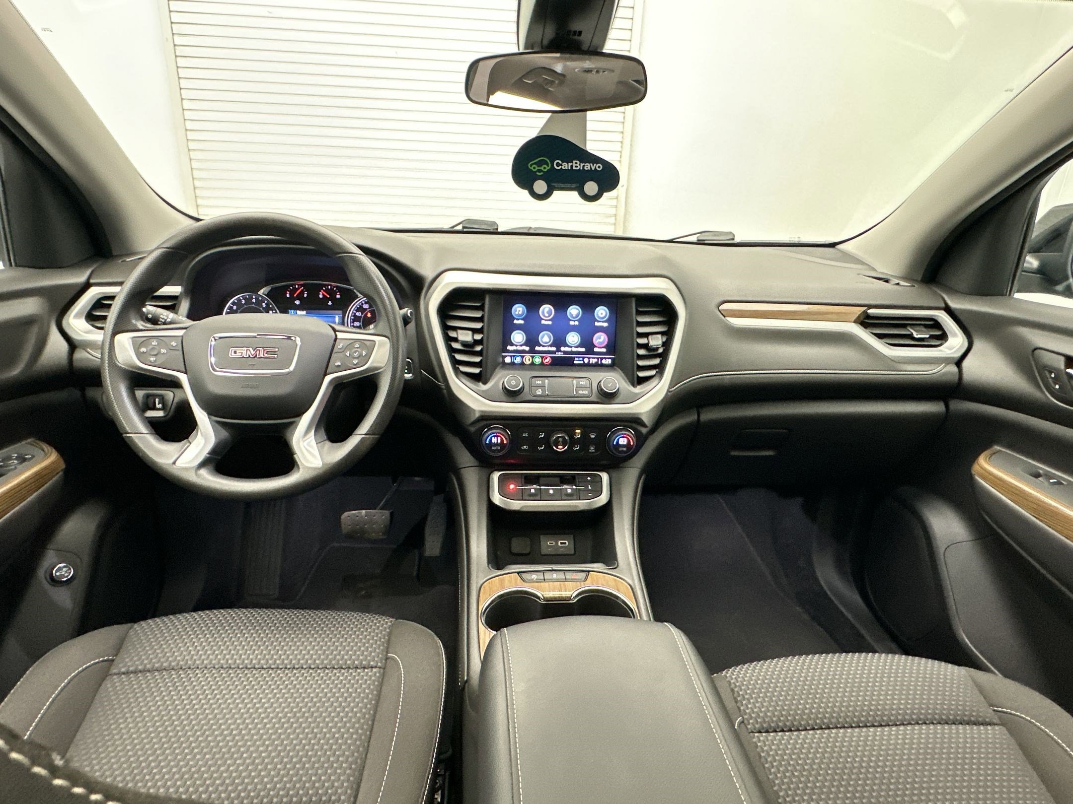 Certified 2023 GMC Acadia SLE w/ Driver Convenience Package image 16