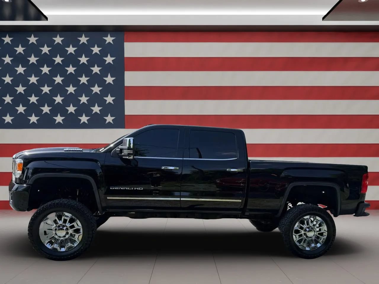 Used 2019 GMC Sierra 2500 Denali w/ Duramax Plus Package AWD/4WD image 3