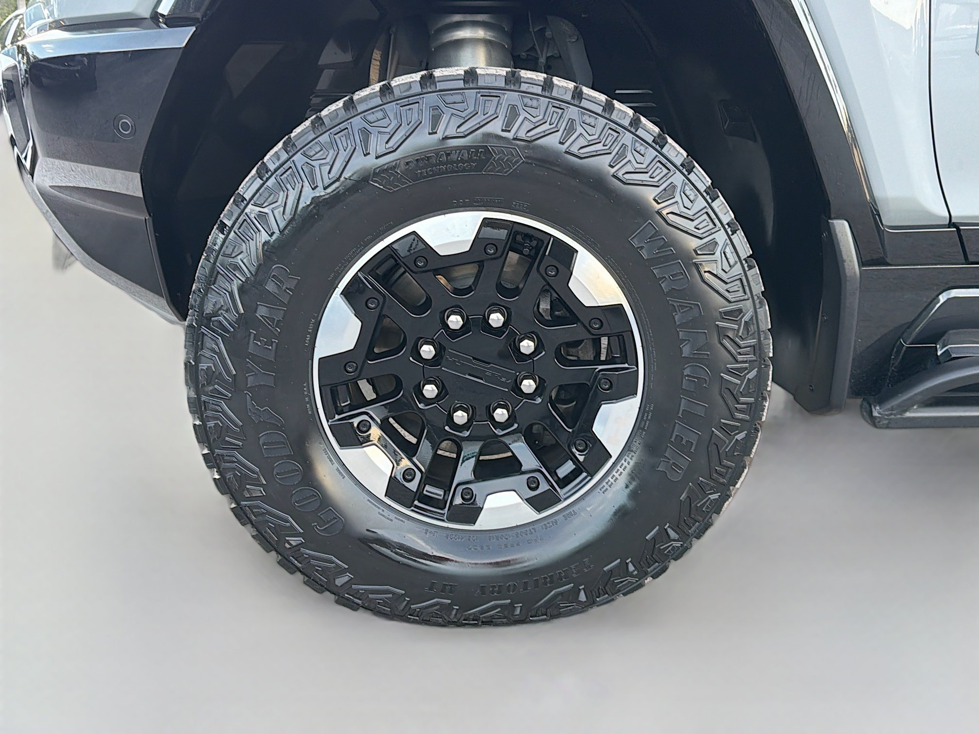 Used 2025 GMC Hummer EV 3X w/ Extreme Off-Road Package AWD/4WD image 42