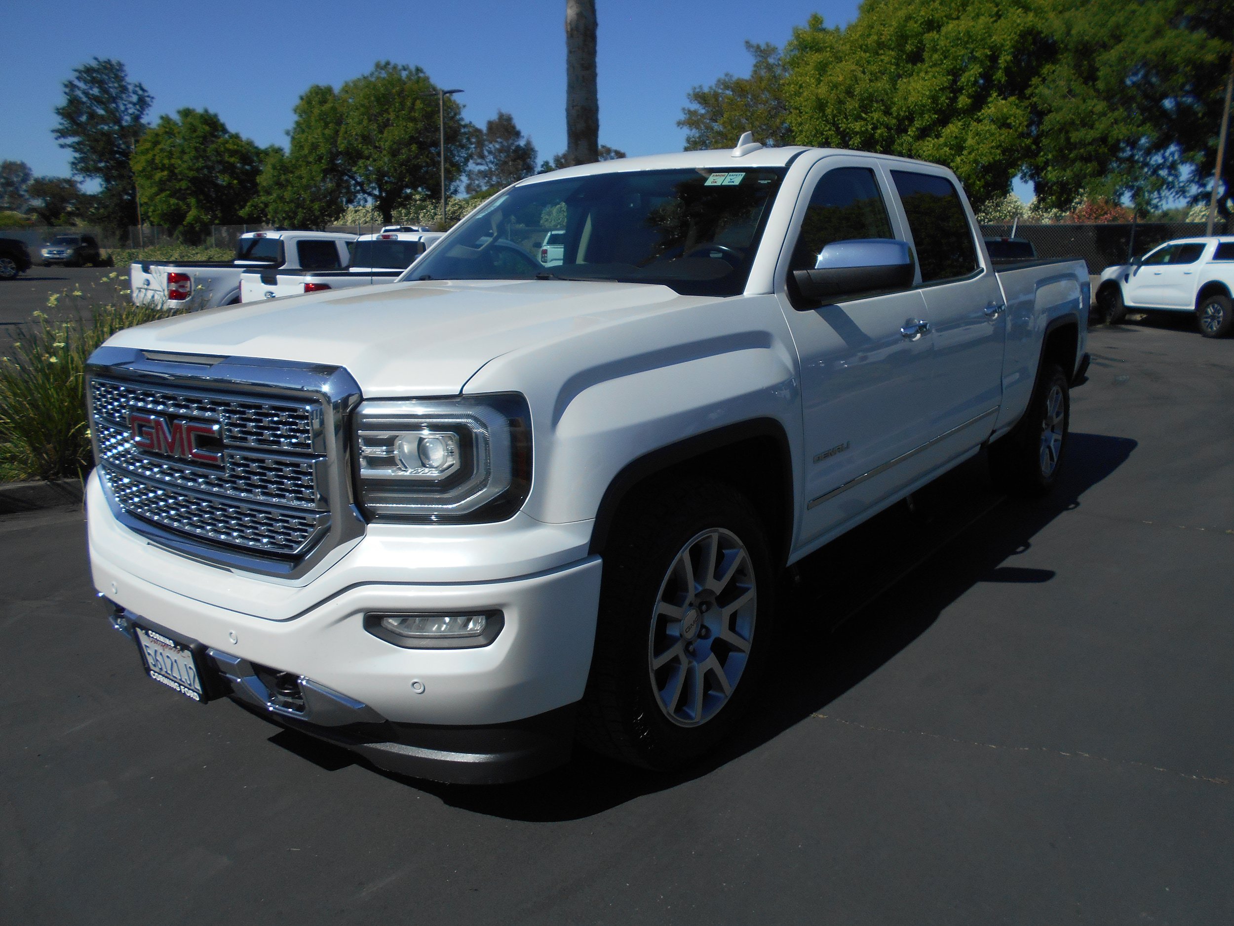 Used 2017 GMC Sierra 1500 Denali AWD/4WD image 1