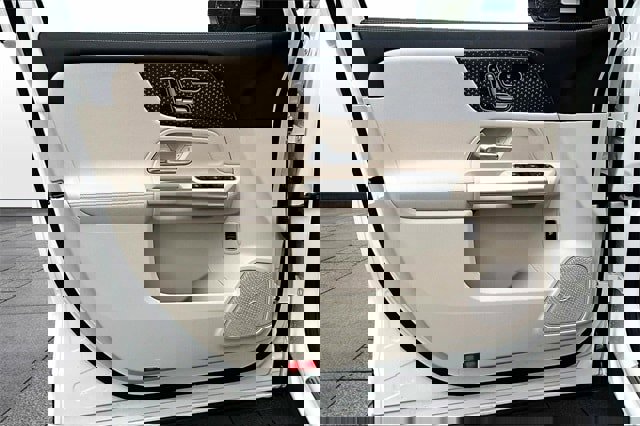 Certified 2025 Mercedes-Benz GLA 250 4MATIC image 23