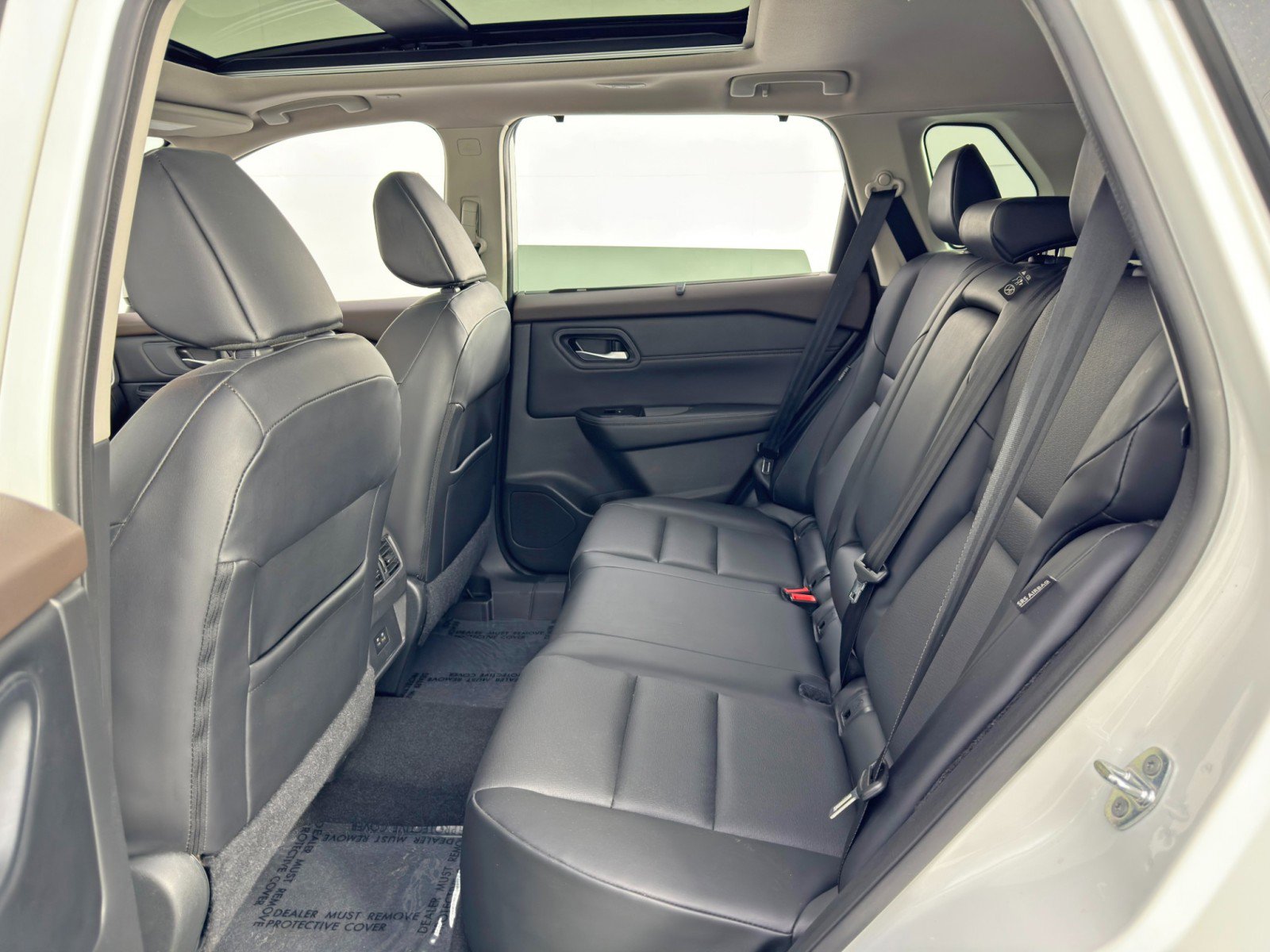 Used 2022 Nissan Rogue SV w/ SV Premium Package FWD image 31