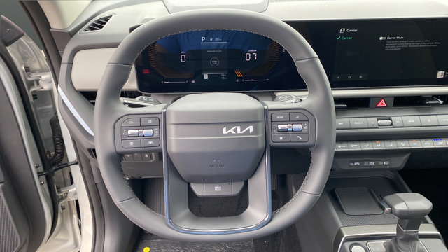 New 2027 Kia Seltos S FWD image 17