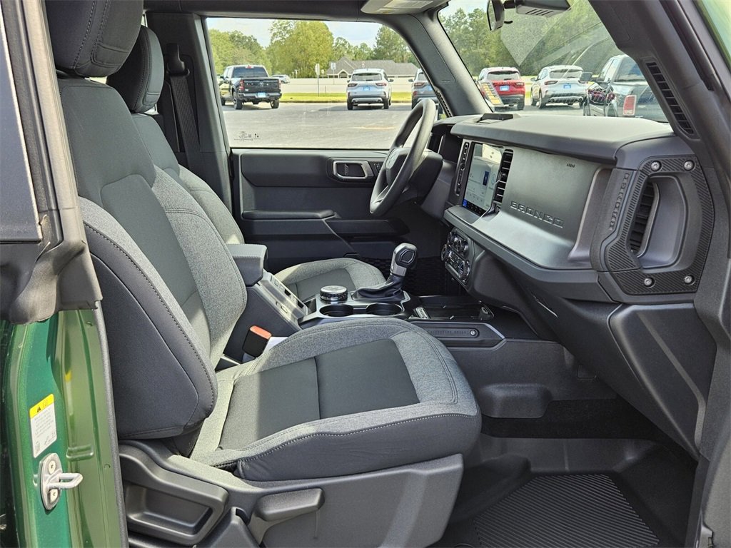 New 2025 Ford Bronco 4-Door image 15