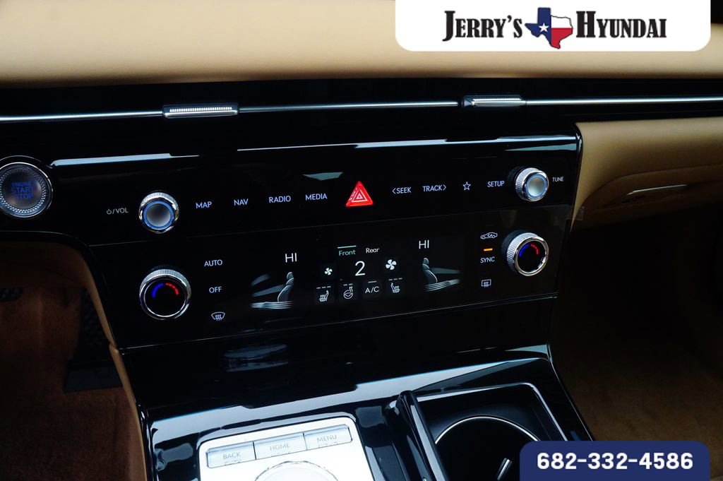 Used 2025 Genesis G80 2.5T image 11