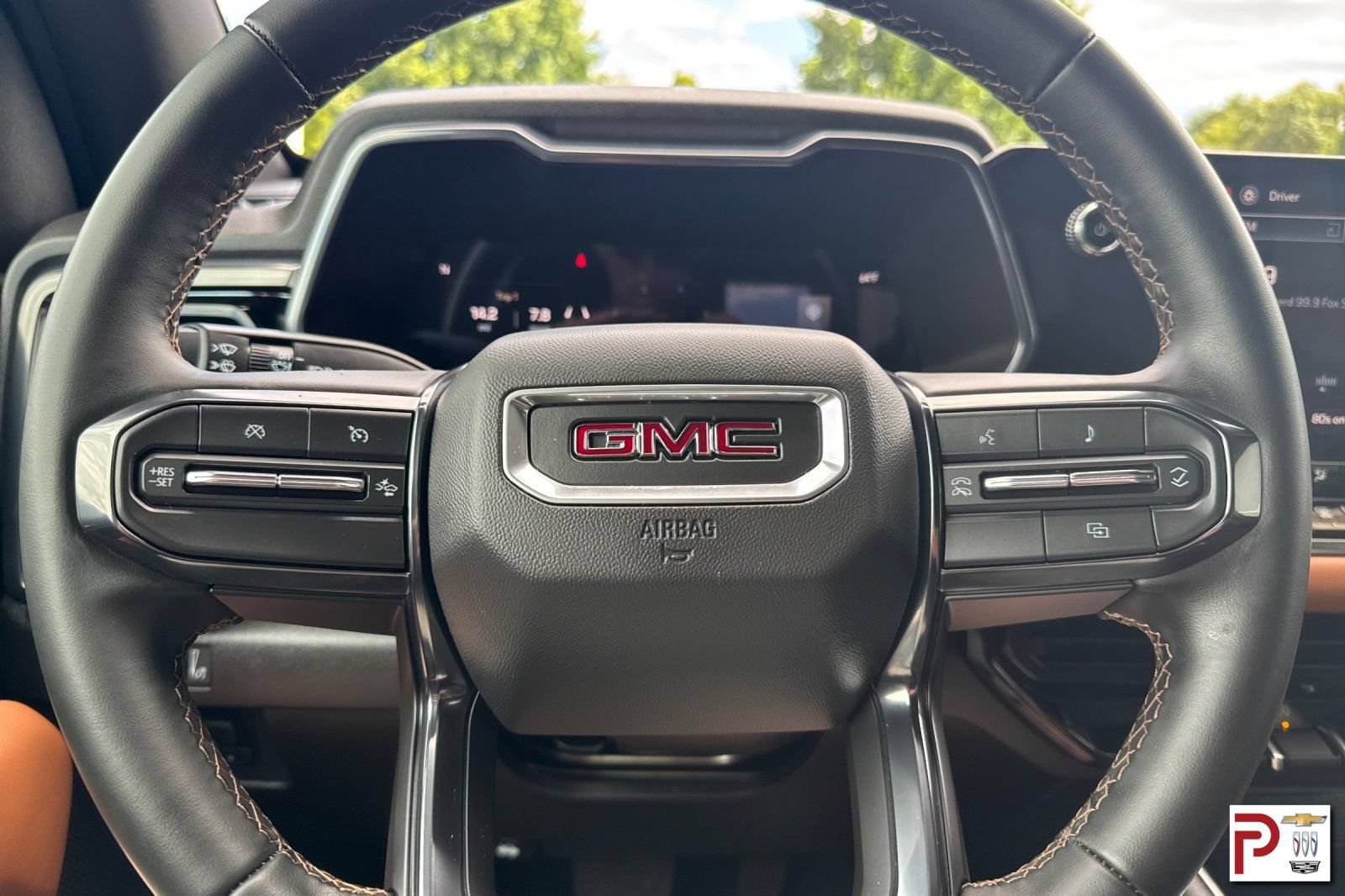 Used 2025 GMC Canyon AT4 AWD/4WD image 24