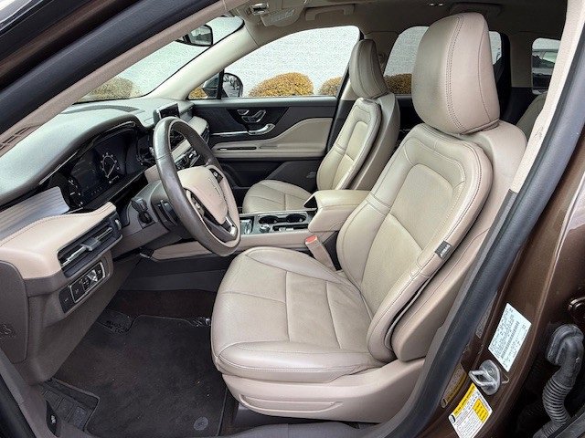 Used 2022 Lincoln Corsair AWD w/ Premium Package image 14