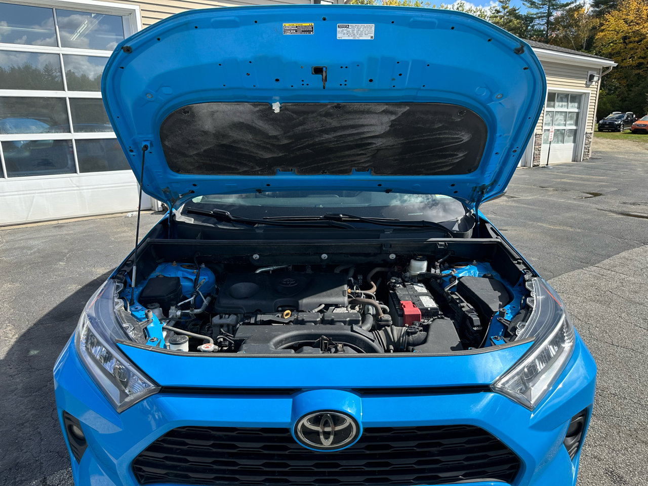 Used 2021 Toyota RAV4 XLE w/ Convenience Package image 11