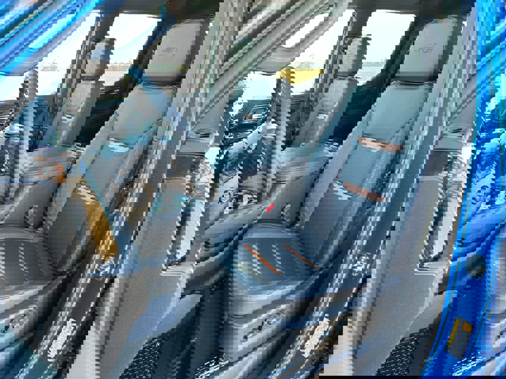 Used 2024 GMC Sierra 1500 AT4 w/ Technology Package image 11