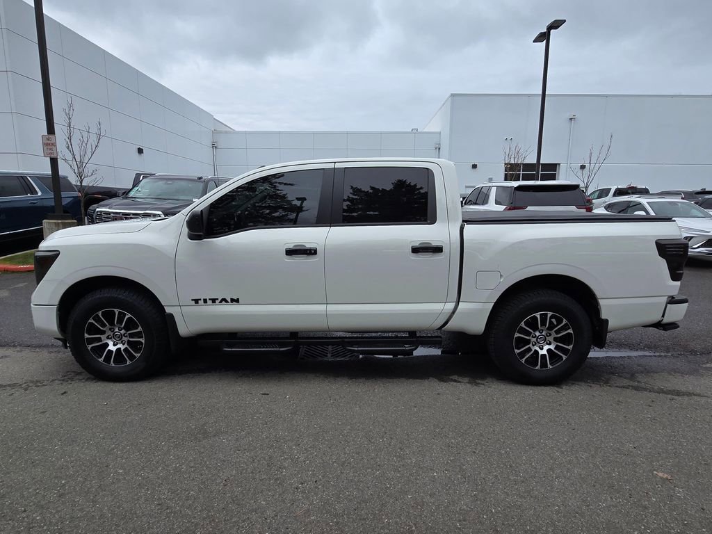 Used 2021 Nissan Titan SV w/ Accessory Utility Package image 2