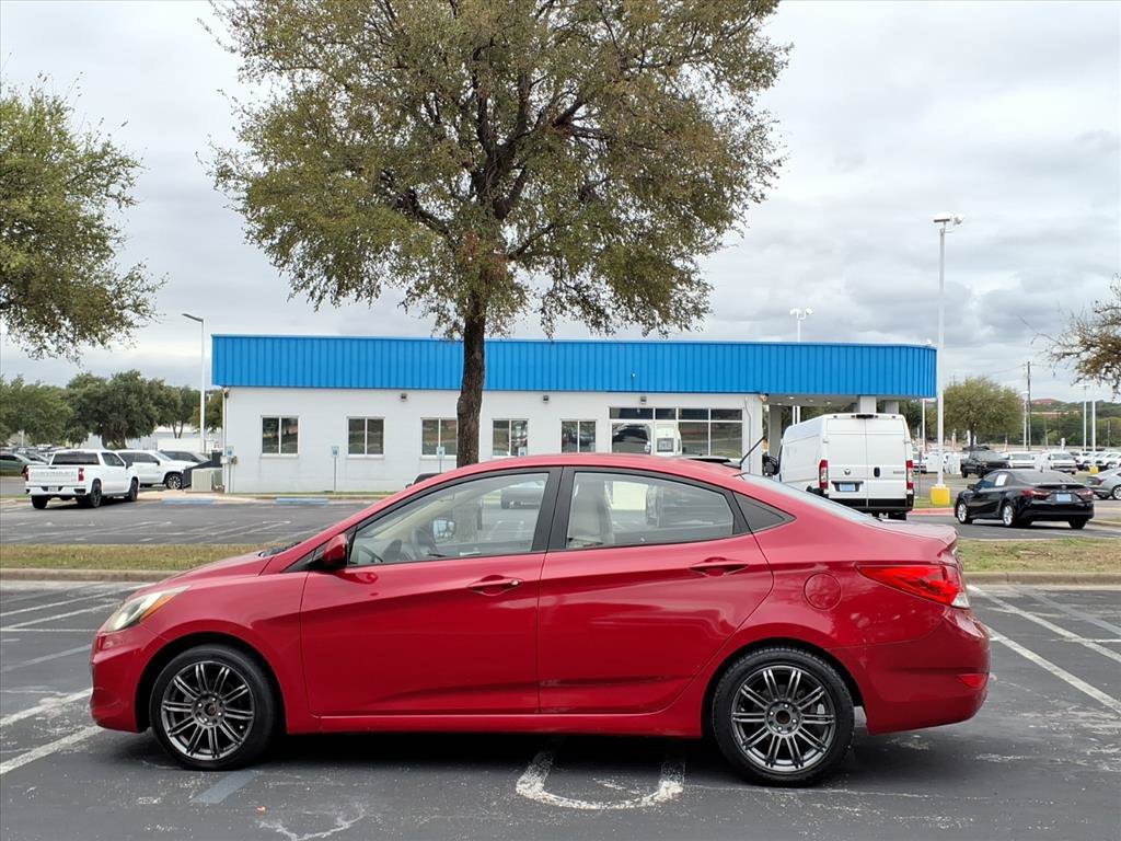 Used 2012 Hyundai Accent GLS w/ Comfort Pkg 2 FWD image 10
