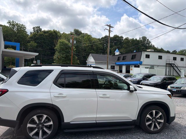 Used 2023 Honda Pilot Elite image 12