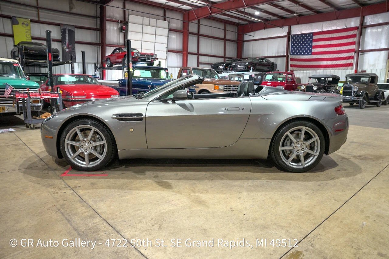 Used 2007 Aston Martin V8 Vantage Roadster RWD image 4