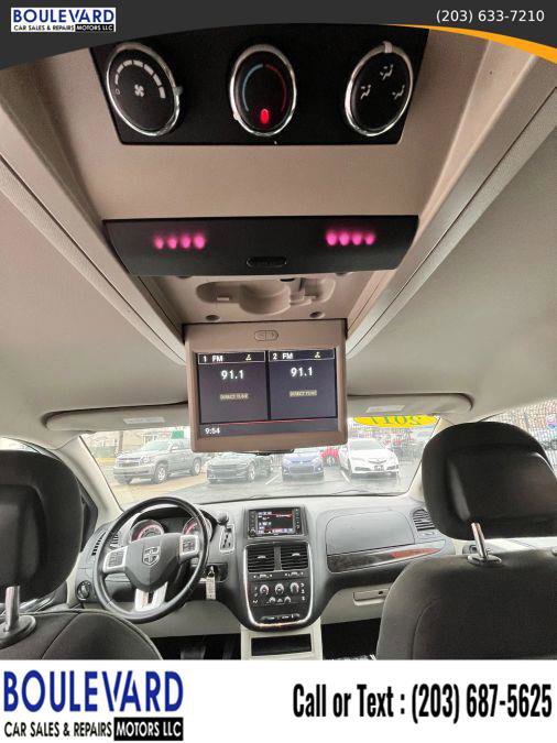 Used 2017 Dodge Grand Caravan SE w/ Power Window Group image 18