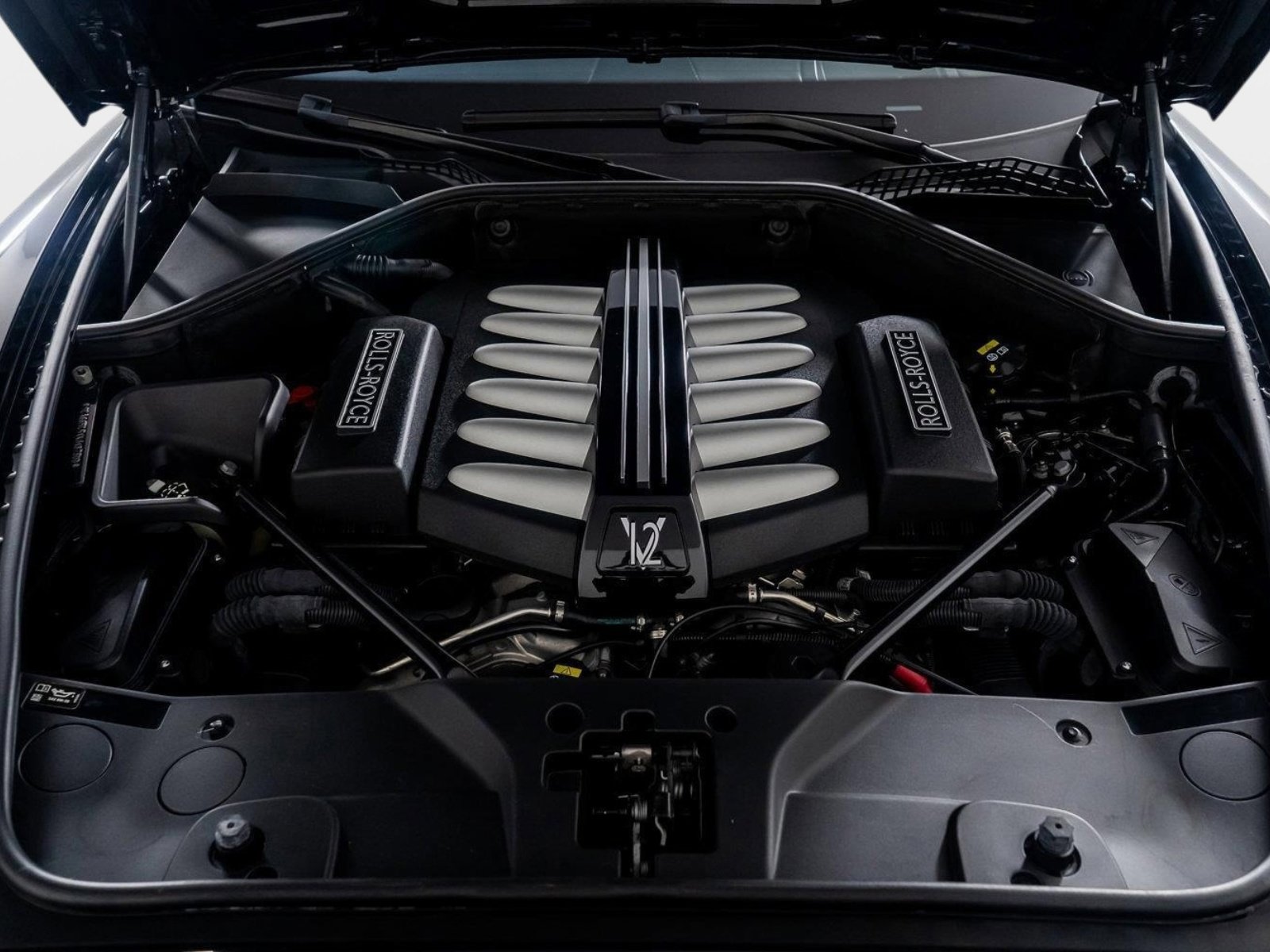 Used 2019 Rolls-Royce Wraith image 54