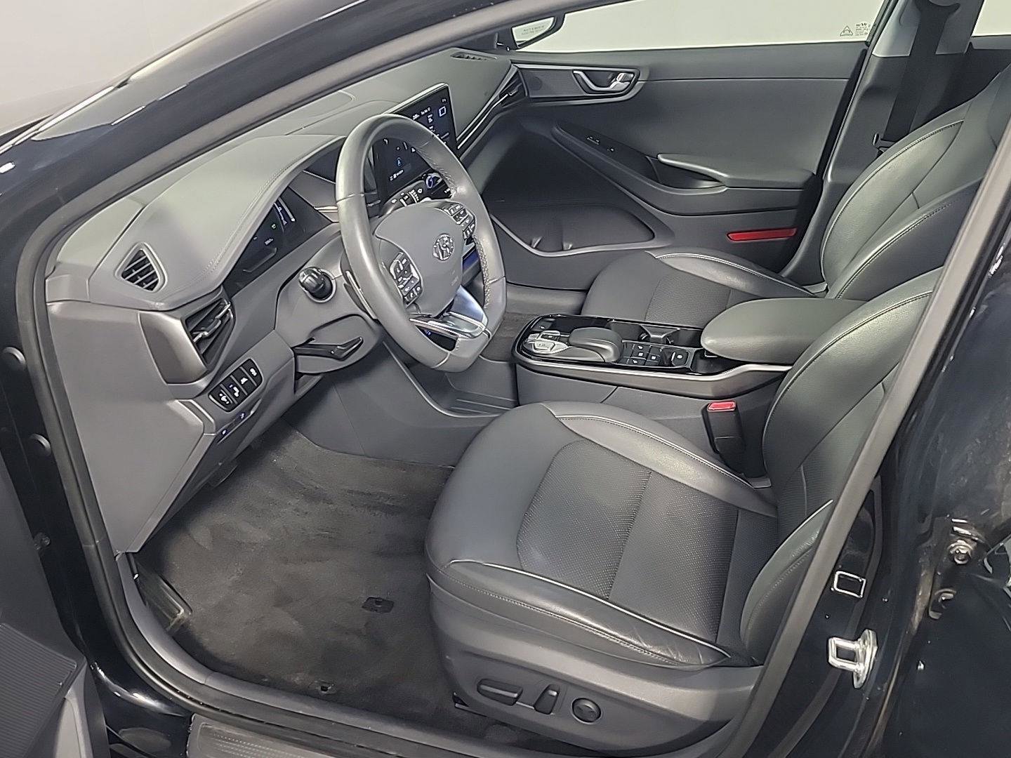 Used 2020 Hyundai Ioniq Limited image 16