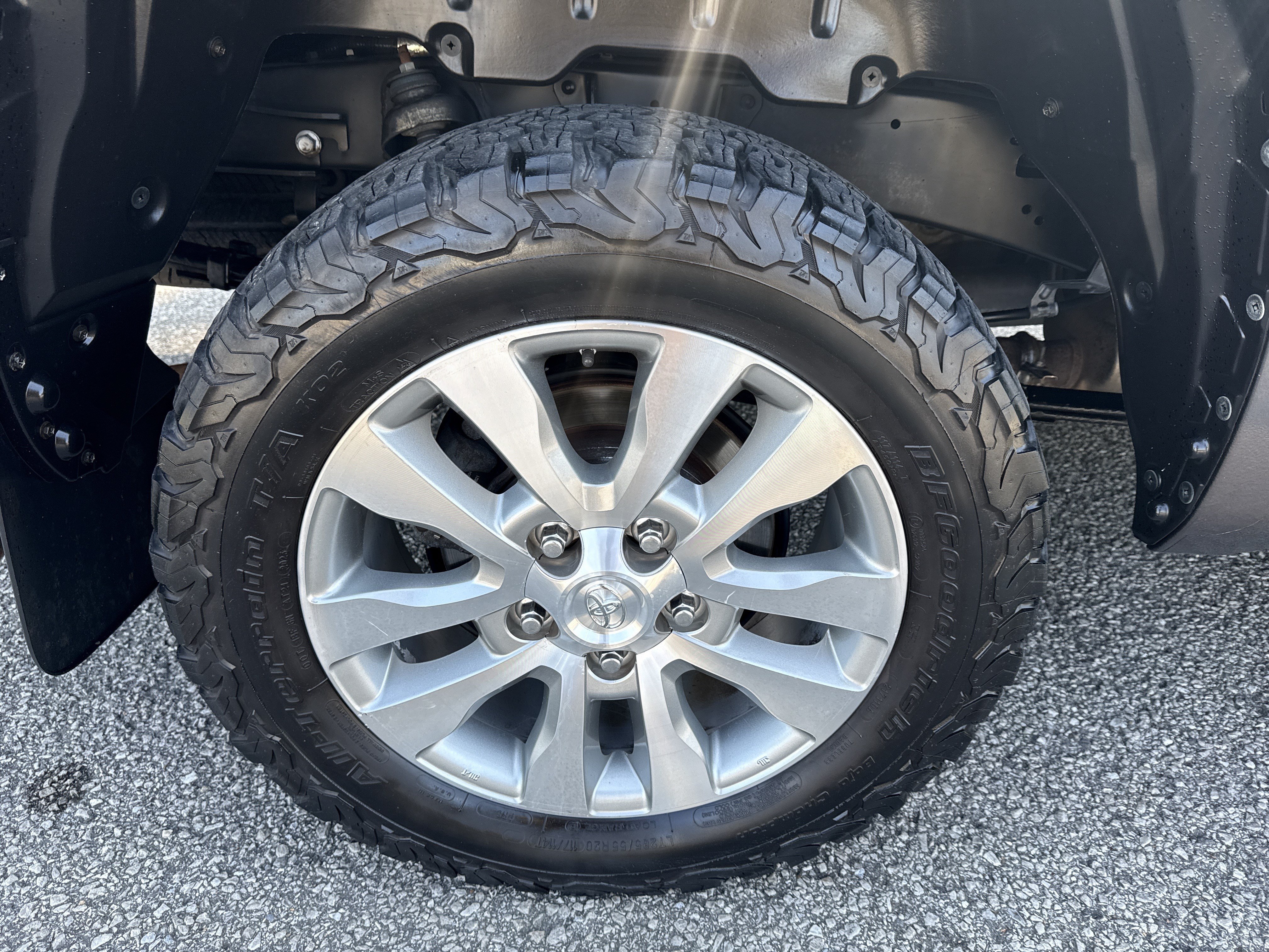 Used 2014 Toyota Tundra Limited AWD/4WD image 17