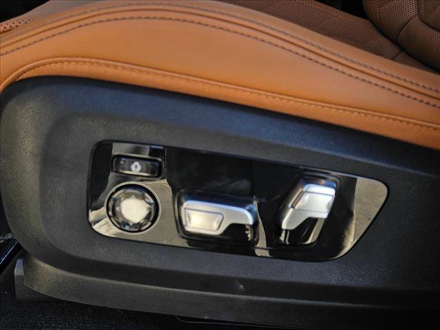 New 2026 BMW X7 xDrive40i w/ Premium Package image 4