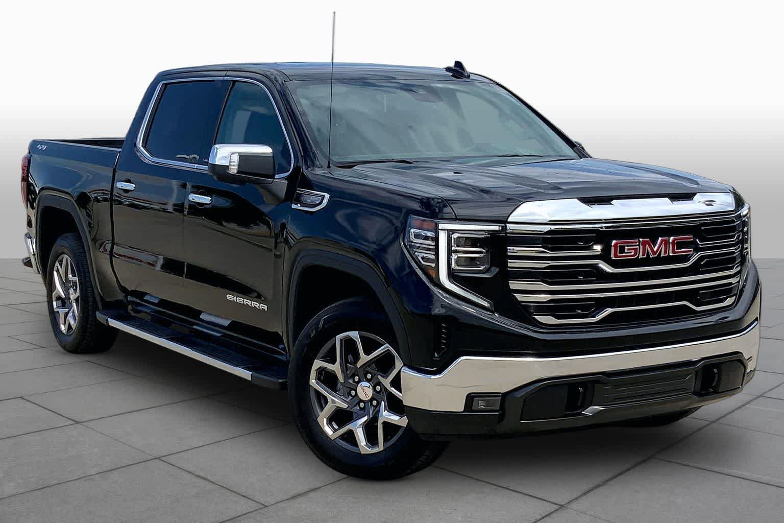 Used 2024 GMC Sierra 1500 SLT AWD/4WD image 3