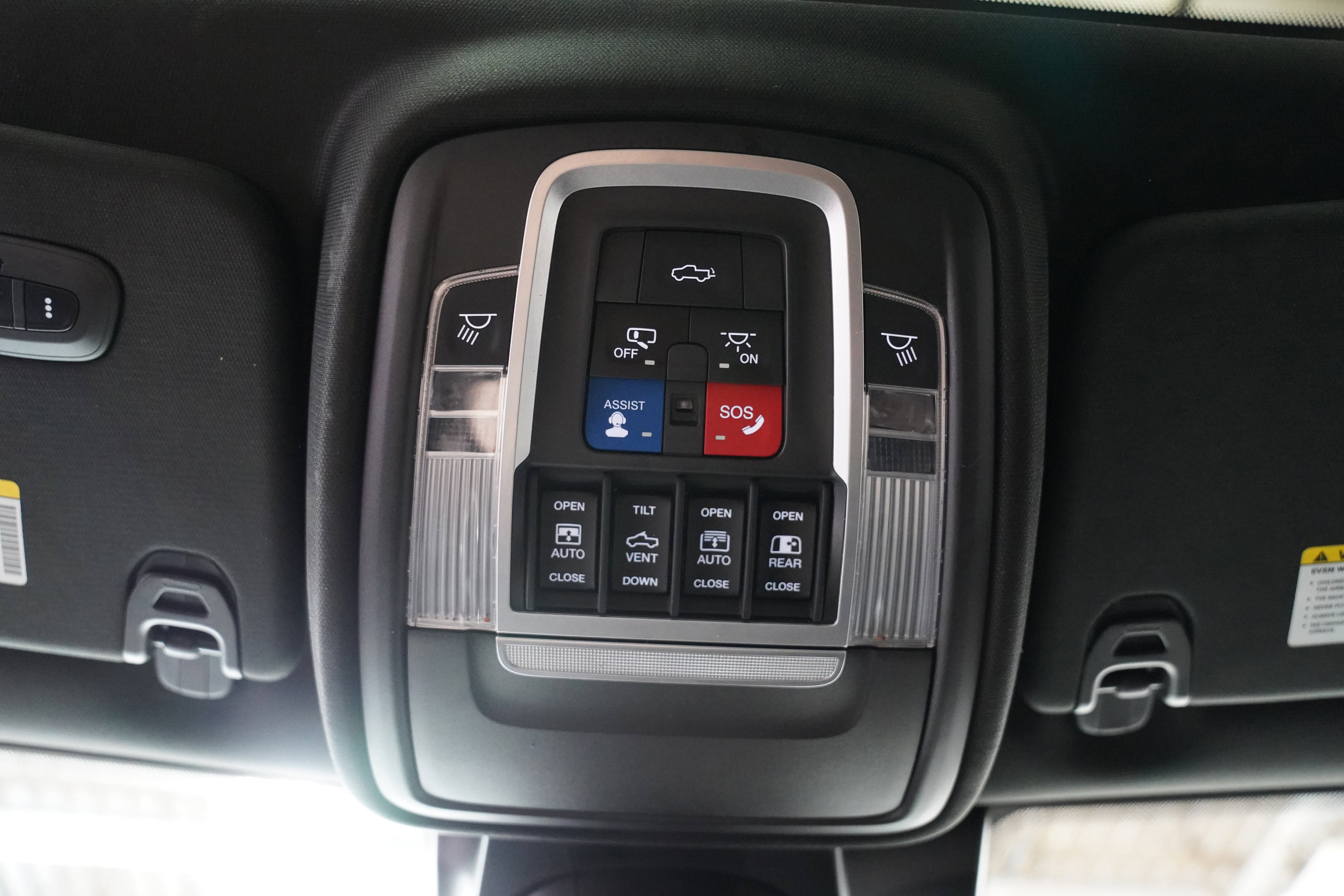 Used 2019 RAM 1500 Limited AWD/4WD image 35