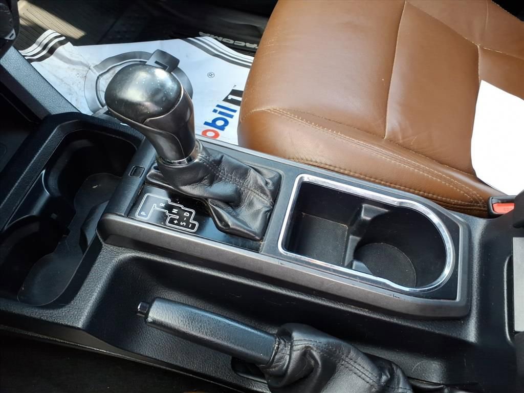 Used 2017 Toyota Tacoma TRD Off-Road image 27