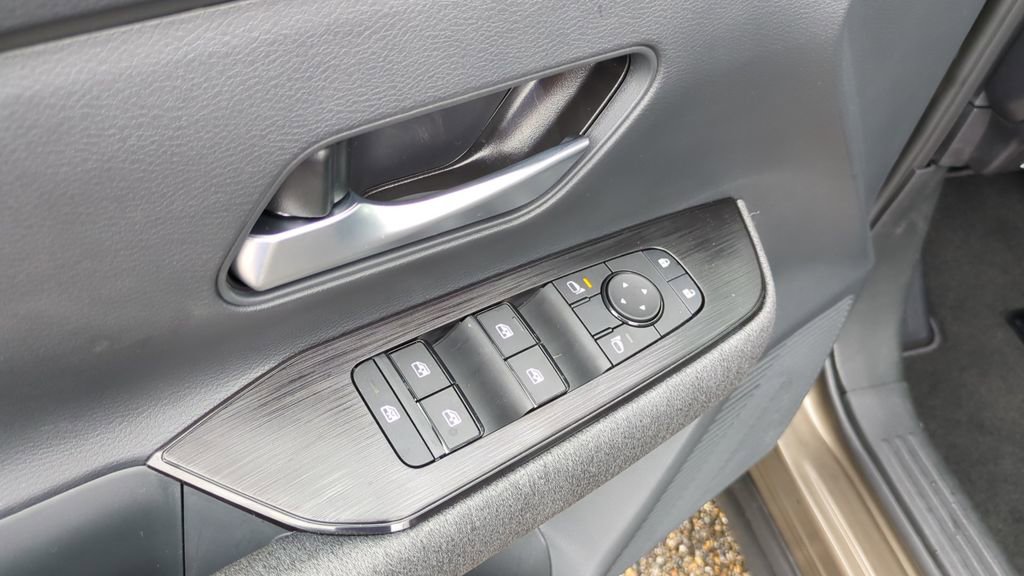 New 2026 Nissan Kicks SV w/ SV Premium Package image 12