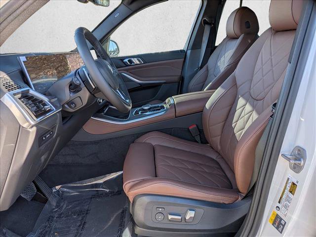 New 2026 BMW X5 xDrive50e image 4