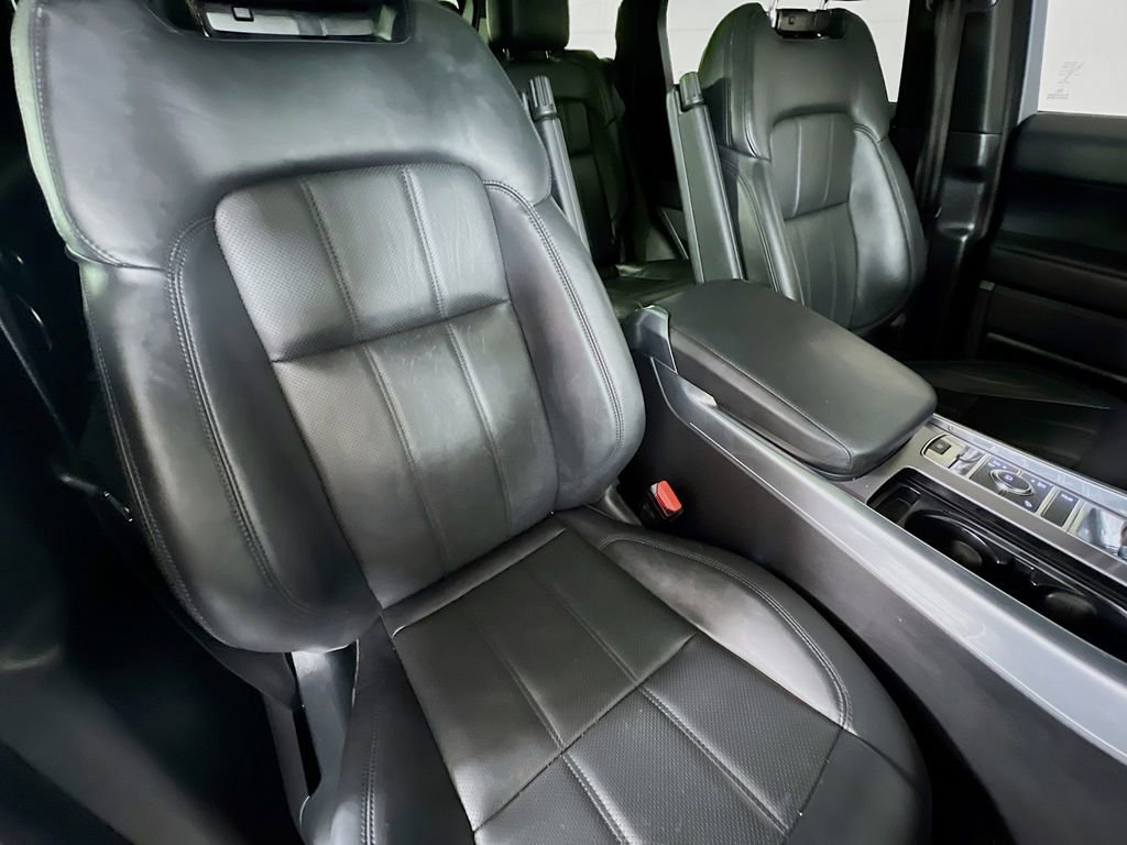 Used 2018 Land Rover Range Rover Sport HSE image 30