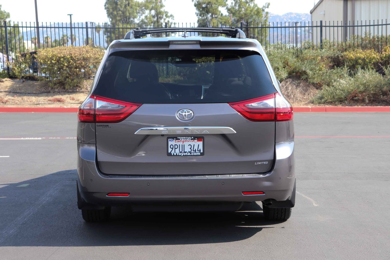 Certified 2020 Toyota Sienna Limited FWD image 6