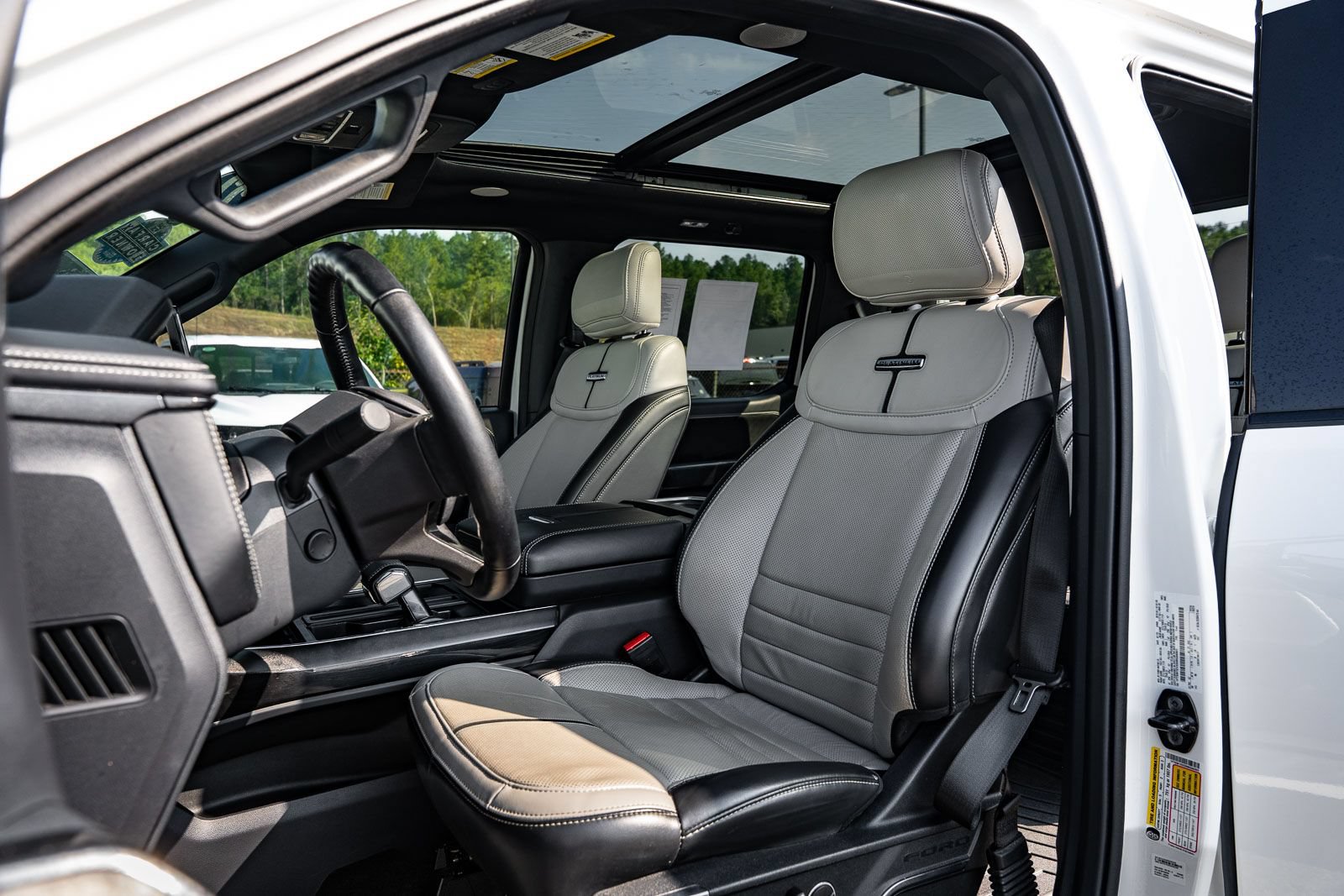 Certified 2022 Ford F150 Lightning Platinum AWD/4WD image 23