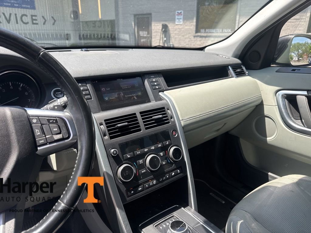 Used 2016 Land Rover Discovery Sport HSE Luxury AWD/4WD image 16