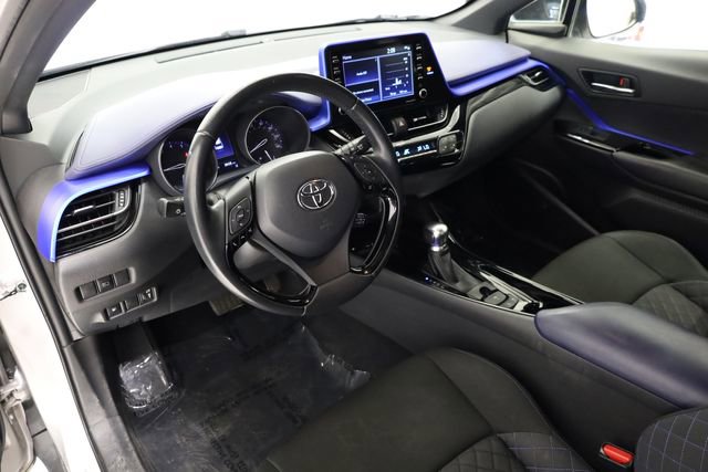 Used 2020 Toyota C-HR XLE FWD image 12
