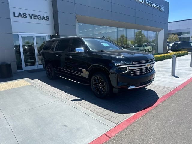 Used 2023 Chevrolet Suburban Premier AWD/4WD image 3