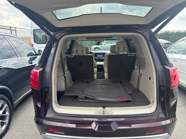 Used 2018 GMC Acadia Denali w/ Technology Package AWD/4WD image 10