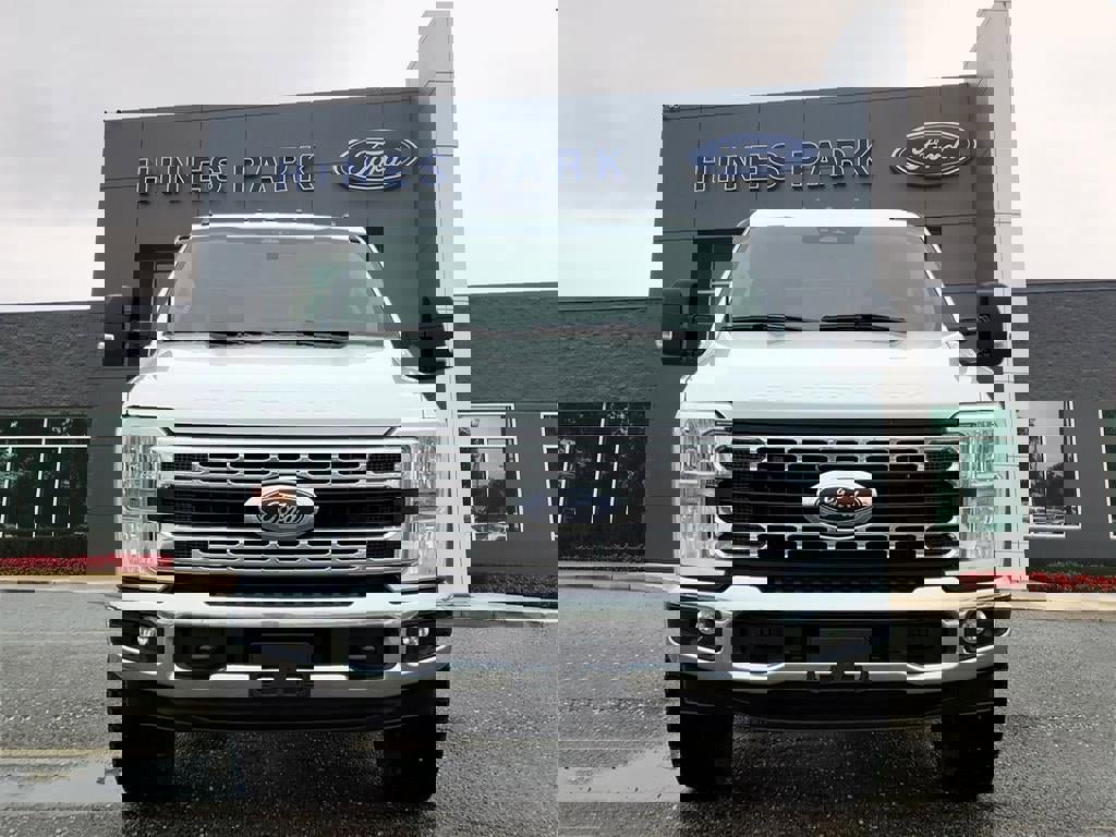 Used 2024 Ford F250 XLT w/ FX4 Off-Road Package image 2