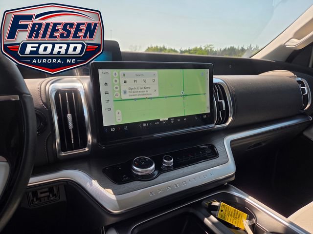 Used 2025 Ford Expedition Platinum w/ Driver's Package AWD/4WD image 18