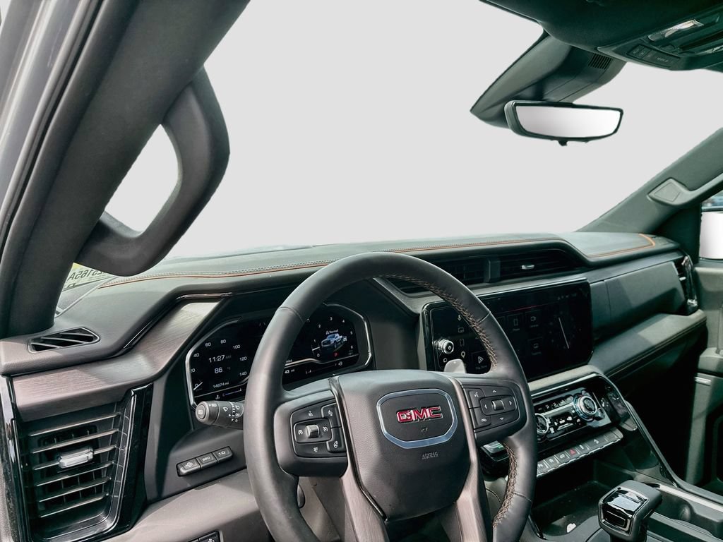 Used 2025 GMC Sierra 1500 AT4 w/ AT4 Premium Package AWD/4WD image 12
